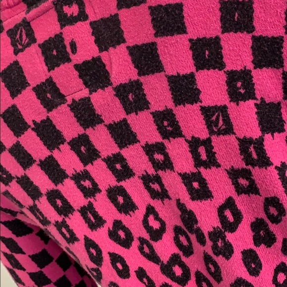 Volcom pink and black sweater sz S - Picture 6 of 8